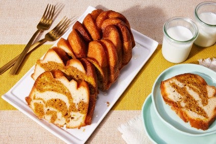 Pumpkin Swirl Cake