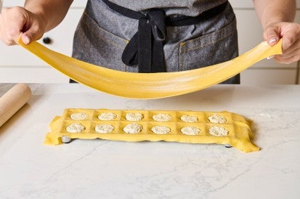 Making pasta with a pasta tray 