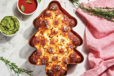 Pull-Apart Christmas Tree Bread