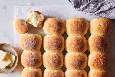 Soft White Dinner Rolls 