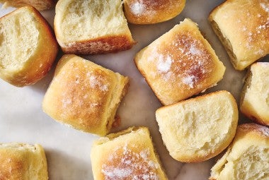 Amish Dinner Rolls